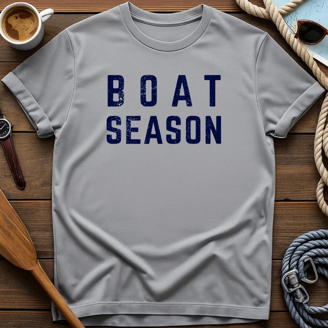 https://wescale-cdn.com/generated-mockups/0a555f11-19dc-483b-ae69-3a83005cfebf/1255e4d3-7307-42ff-a7b8-8b135bb25490/d33978b1-a2ee-42da-9c00-0e02e659b4dc_designs/boat_season_navy_1777771748102_8ilrx8.png_1777771748360.webp